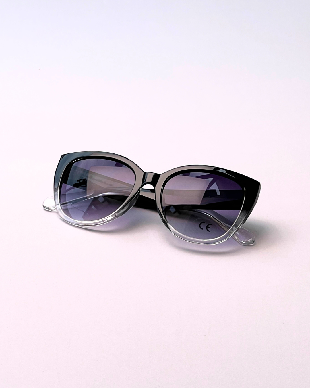 Cat Eye Gradient Sunglasses – Retro Style for Women