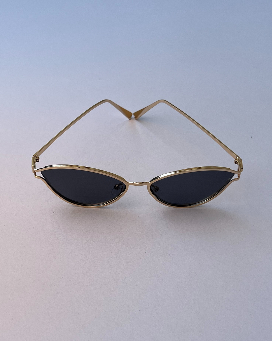 Classic Oval Sunglasses – Slivery Frame with Black Lens