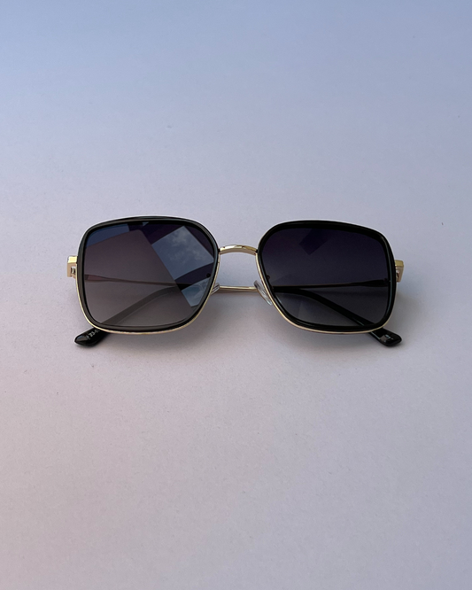 Black Square Sunglasses with Gold Temples – Classic & Bold Look
