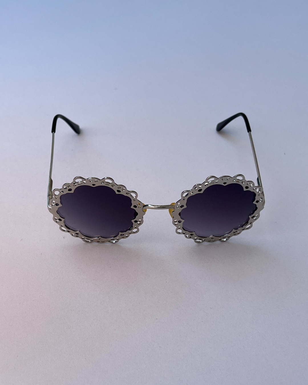 Round Silver Frame Glasses with Flower Edge