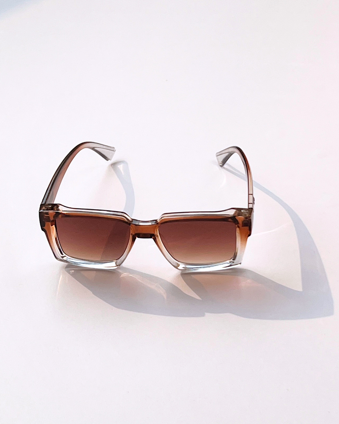 Minimalist Square Sunglasses – Brown Gradient Frame