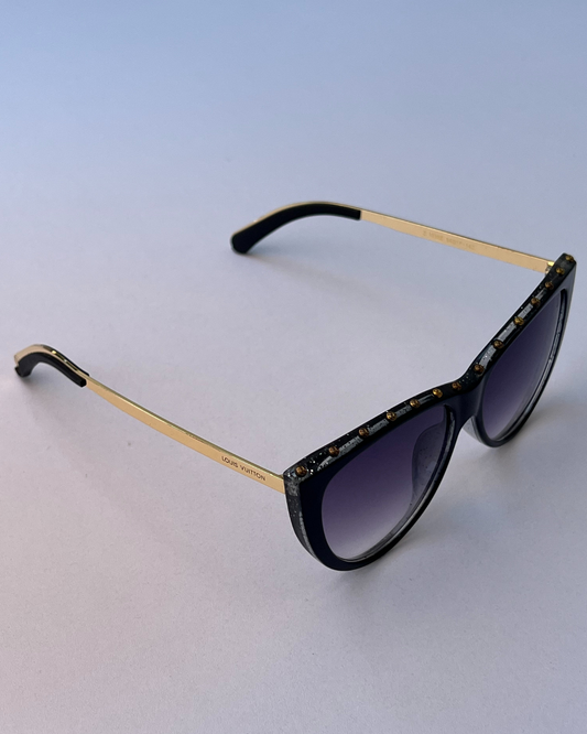 Cat Eye Studded Sunglasses – Black Frame with Gradient Lenses