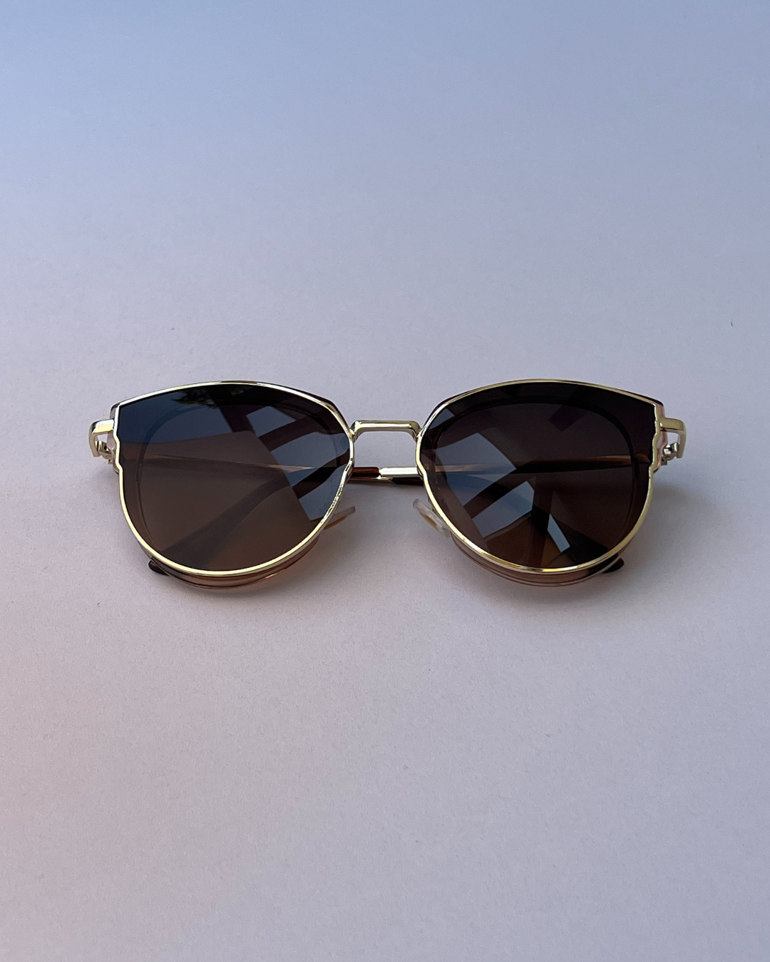 Cat Eye Sunglasses – Brown Gradient & Gold Frame