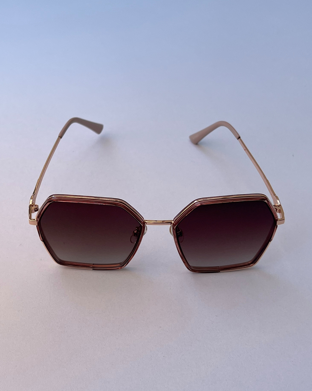 Geometric Rose-Tinted Sunglasses – Stylish Angular Frame