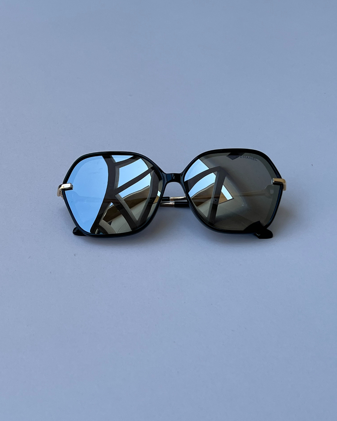 Oversized Black Mirrored Sunglasses