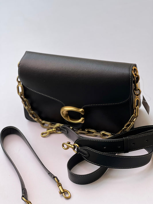 Elegant Black Leather Crossbody Bag with Chain Strap