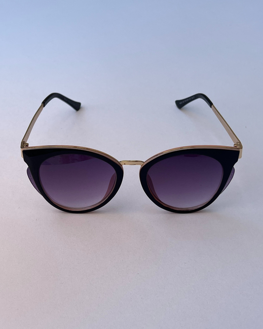 Black Cat Eye Sunglasses – Gradient Purple Lenses